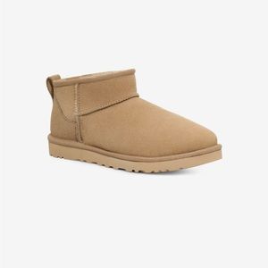 UGG Ultra Mini mustard seed - NWT